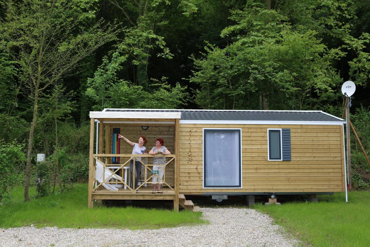 Camping Le Val De Trie Behen Bagian luar foto