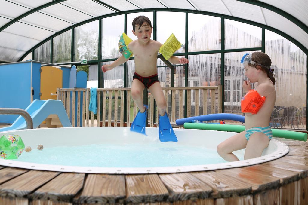Camping Le Val De Trie Behen Bagian luar foto