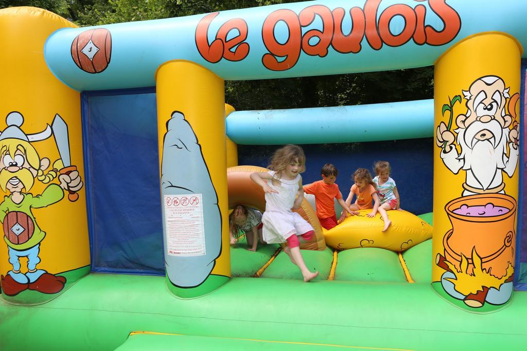 Camping Le Val De Trie Behen Bagian luar foto