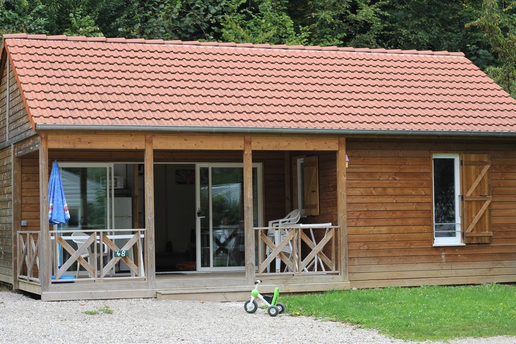 Camping Le Val De Trie Behen Bagian luar foto